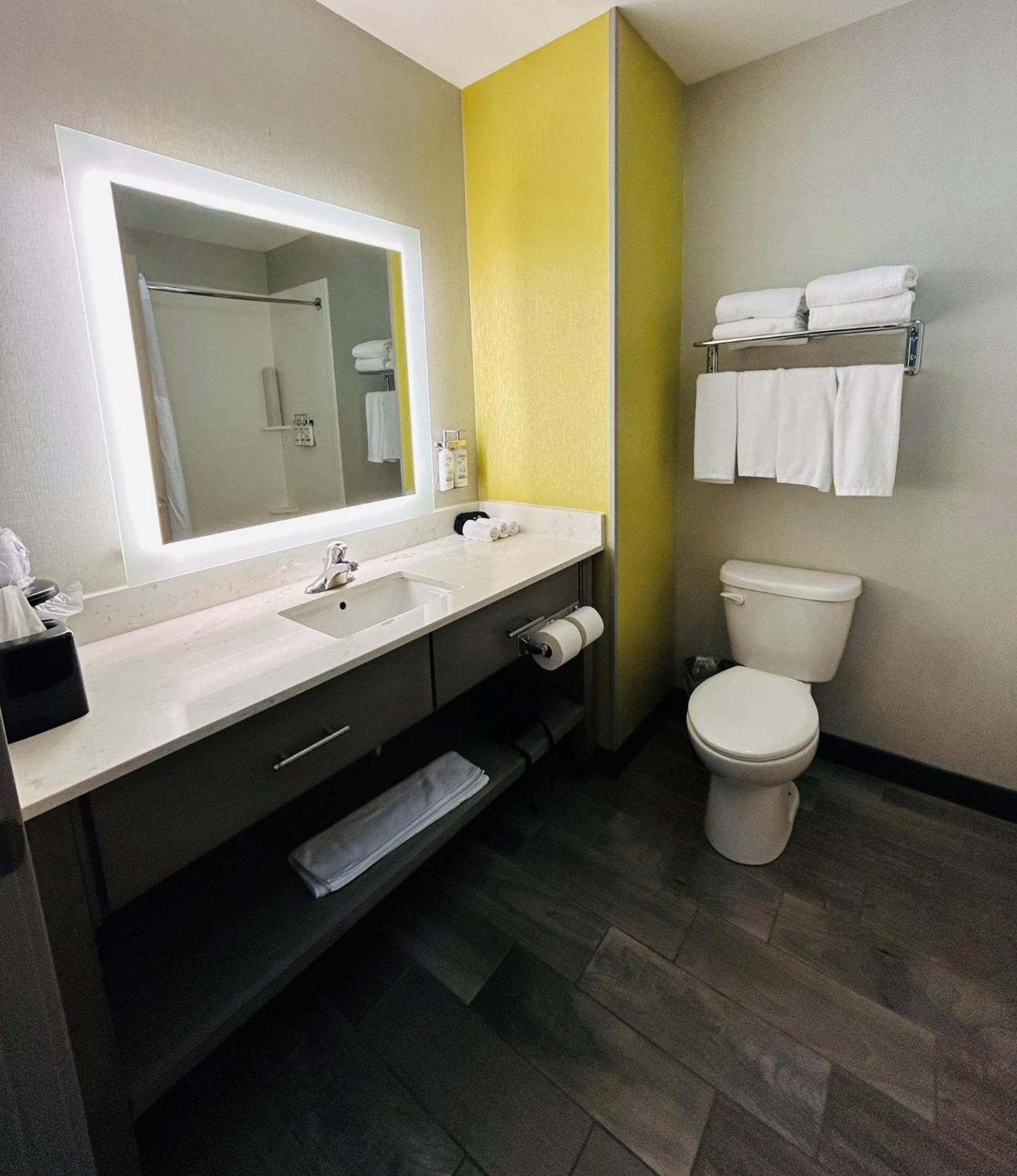 Holiday Inn Express & Suites Shippensburg By Ihg Exteriör bild