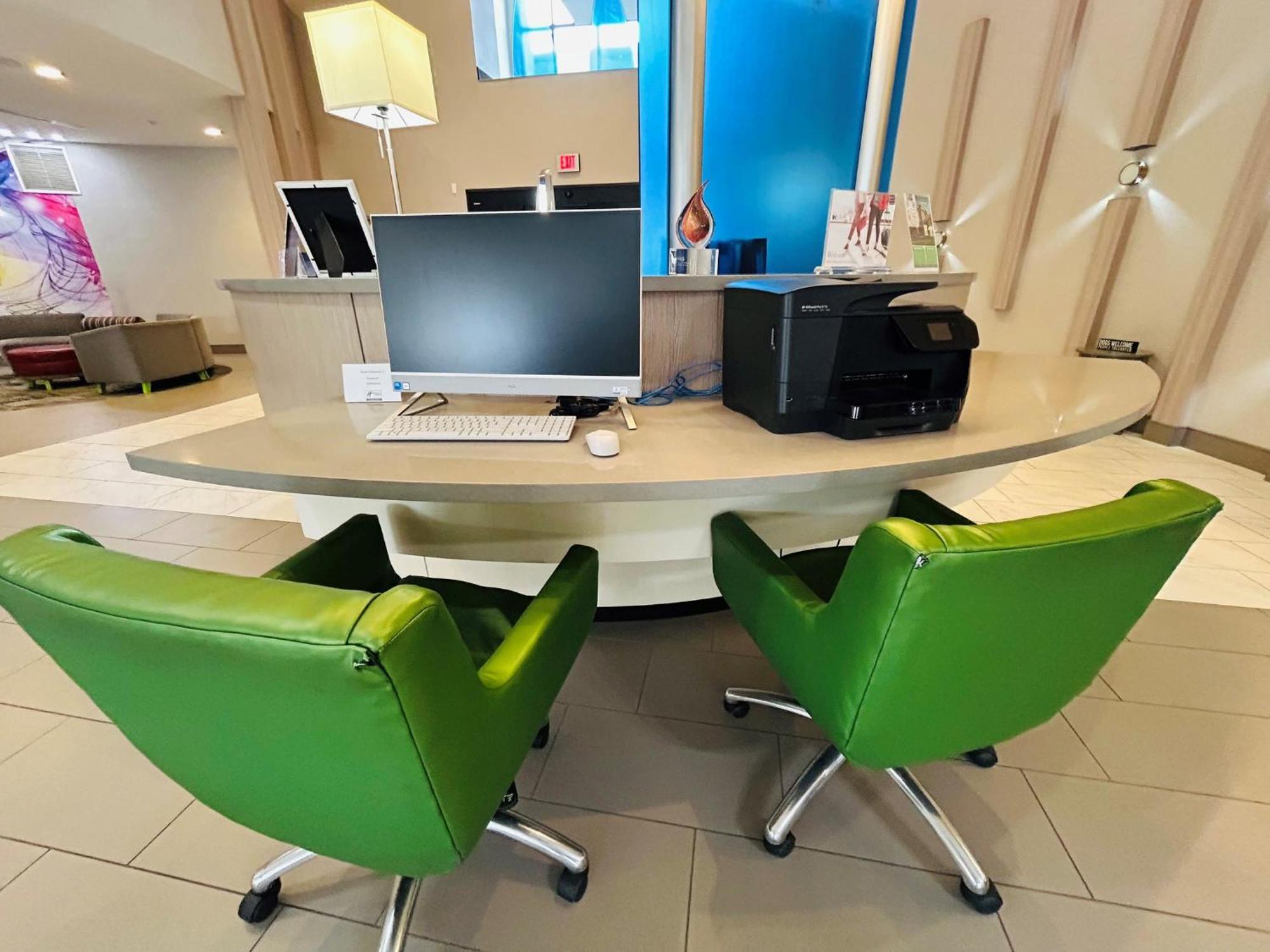 Holiday Inn Express & Suites Shippensburg By Ihg Exteriör bild