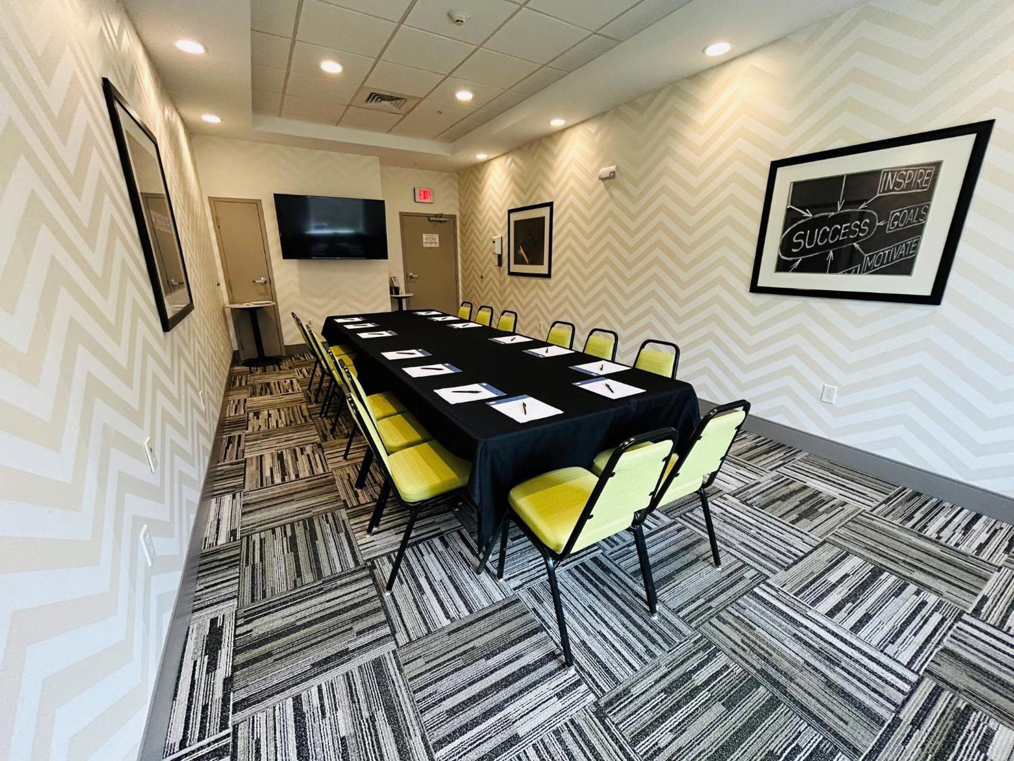 Holiday Inn Express & Suites Shippensburg By Ihg Exteriör bild