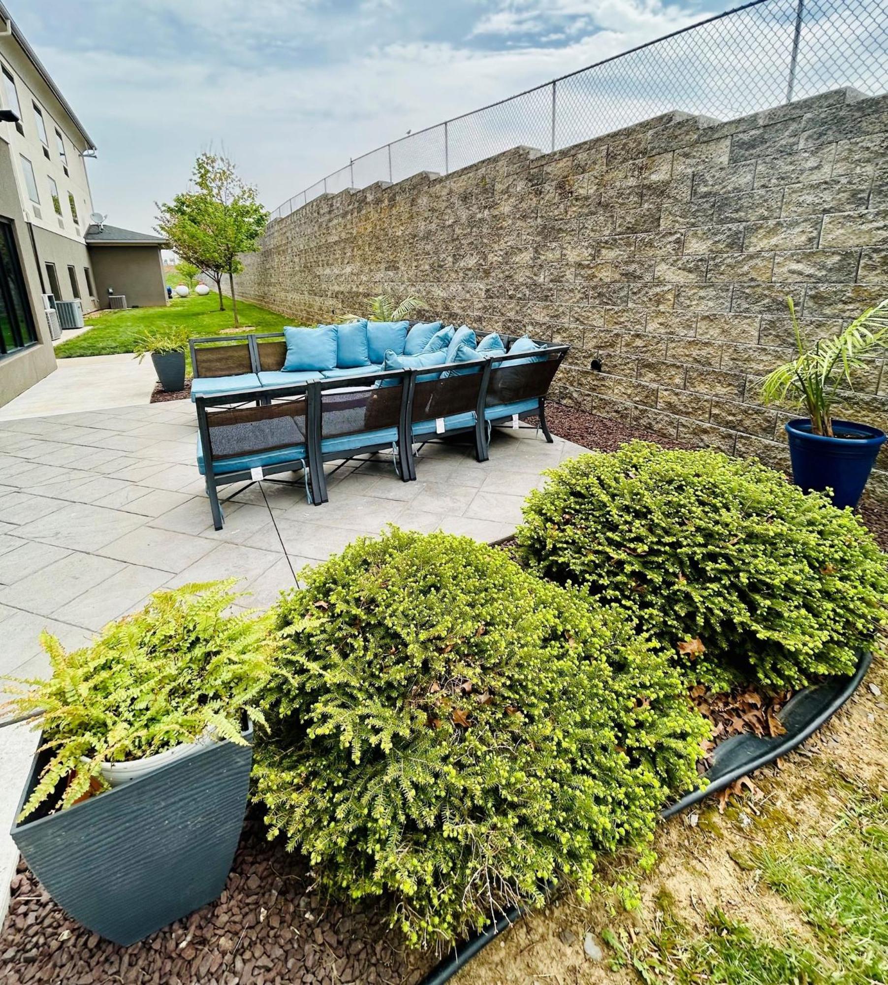Holiday Inn Express & Suites Shippensburg By Ihg Exteriör bild