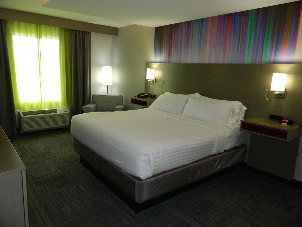 Holiday Inn Express & Suites Shippensburg By Ihg Exteriör bild