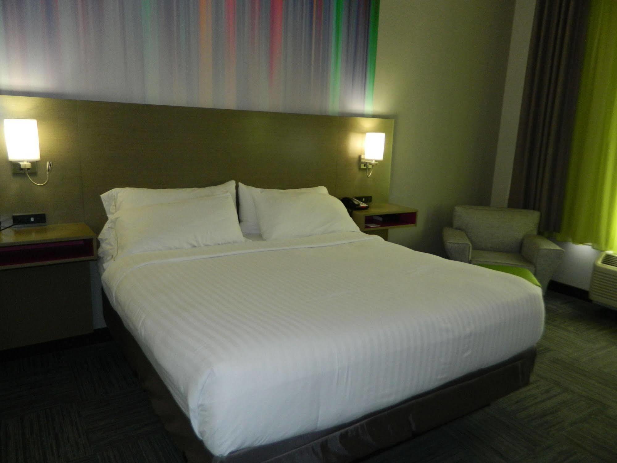 Holiday Inn Express & Suites Shippensburg By Ihg Exteriör bild