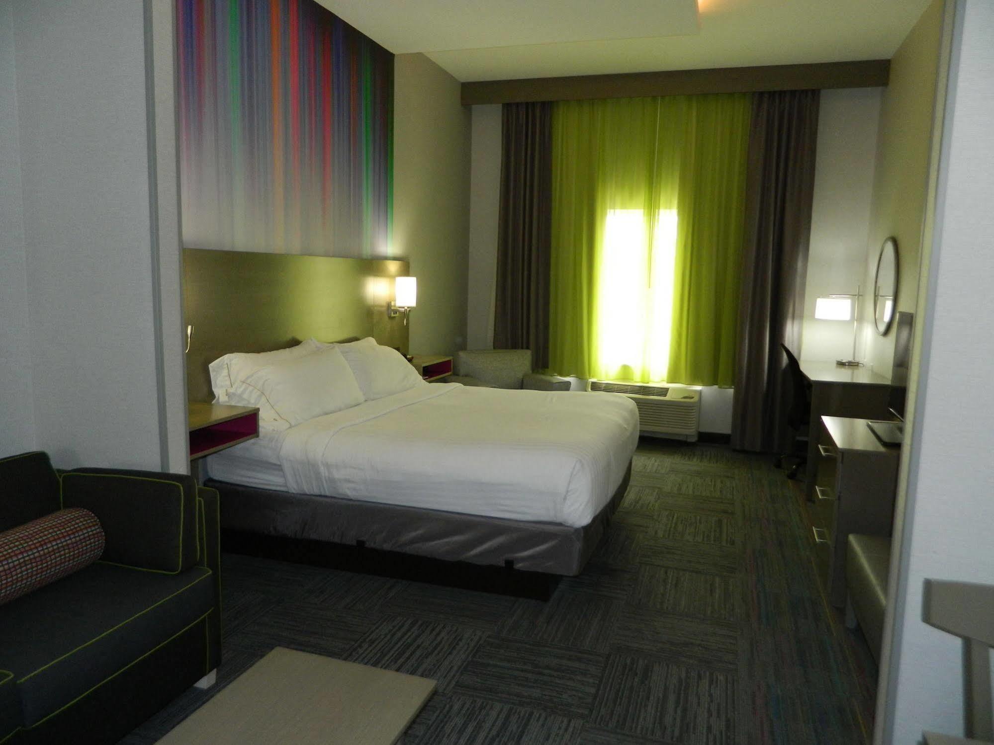 Holiday Inn Express & Suites Shippensburg By Ihg Exteriör bild